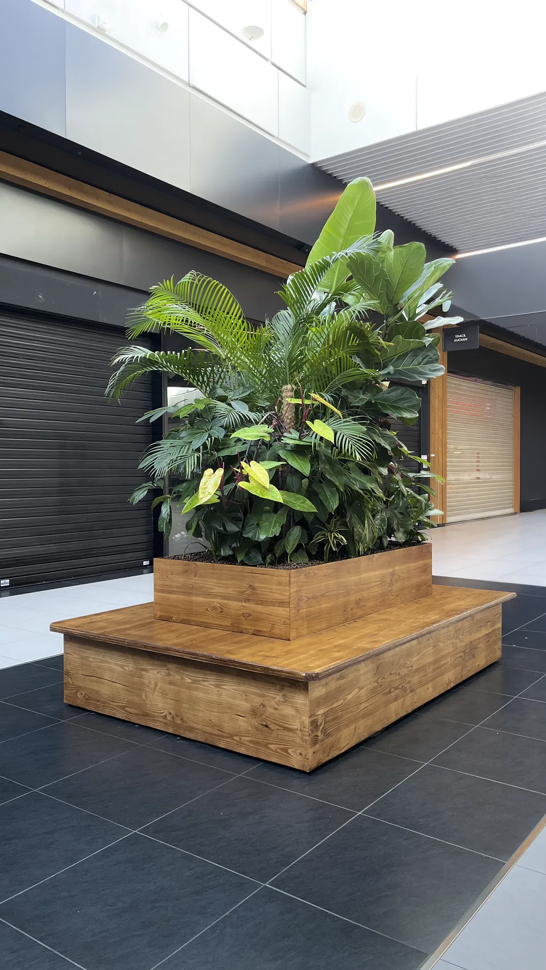 Banquette végétale en bois pour espace professionnel, gamme de gros mobilier NaturoBuro